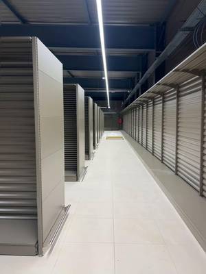 Réalisation de l’aménagement du mobilier sec d’un supermarché de l’enseigne Française N…